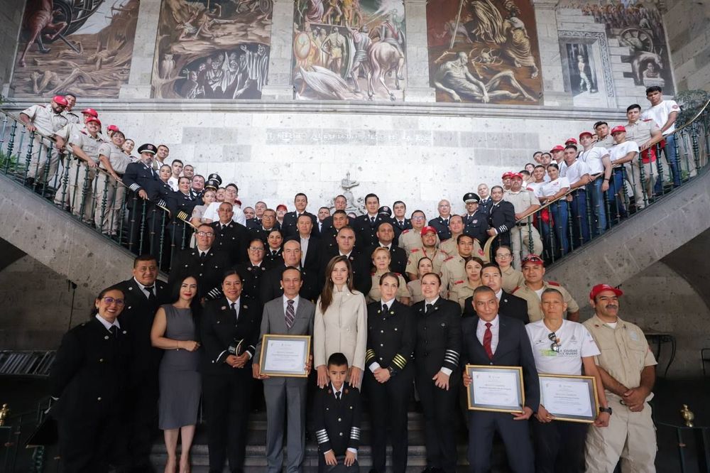   Organizan bomberos tapatíos primer congreso especializado para festejar 102 Años de su fundación    