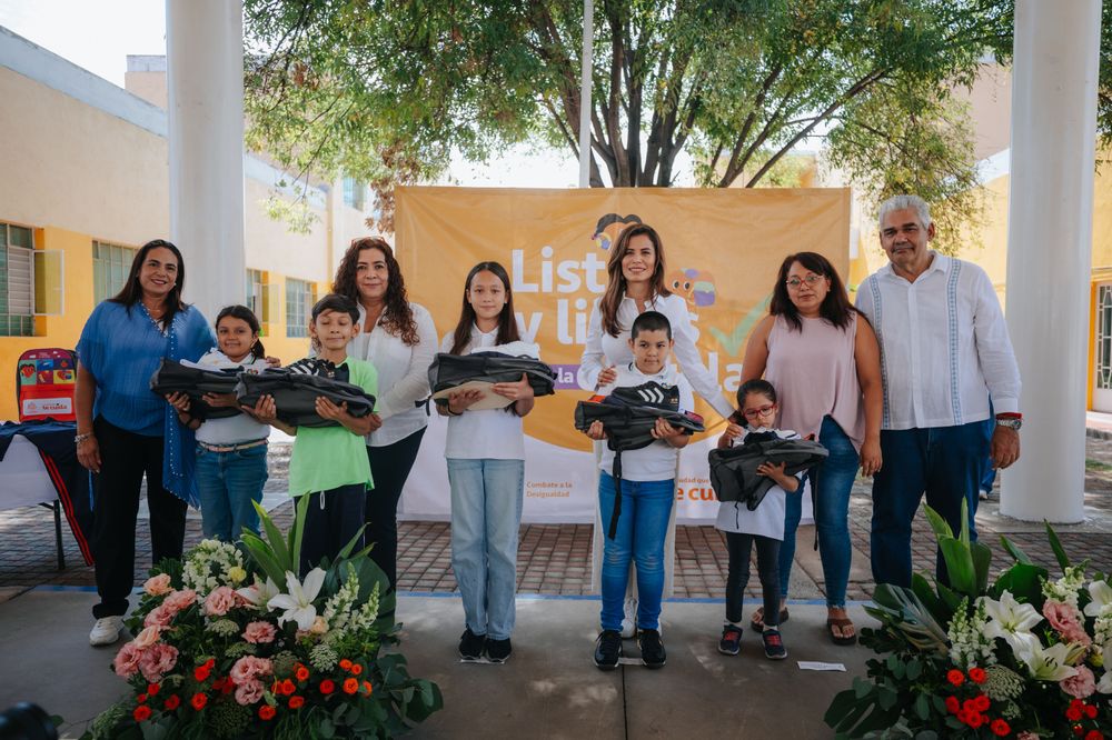 Arranca Verónica Delgadillo entrega de 181 mil paquetes de uniformes y útiles escolares en Guadalajara