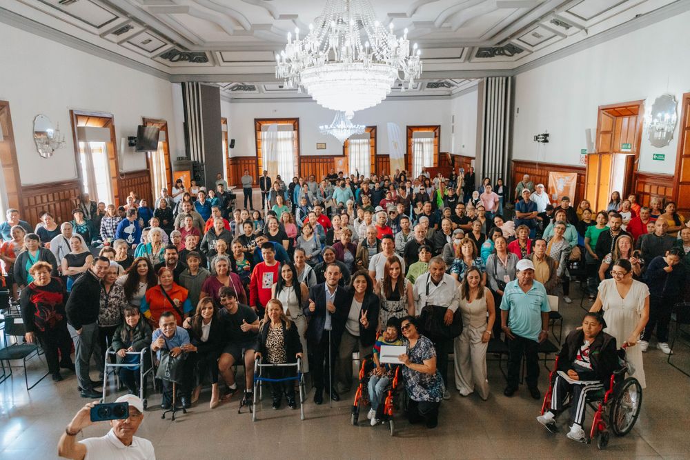 Entrega Vero Delgadillo apoyos del programa Cuidamos con Inclusión