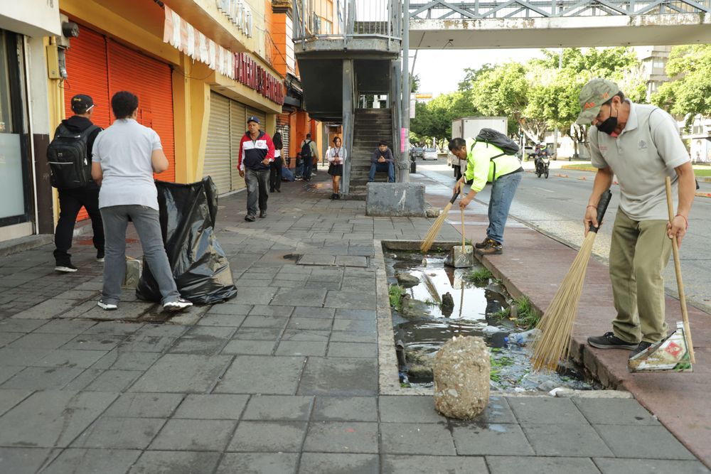 En Operativo Relámpago, retiran más de 3 toneladas de basura en zona comercial de San Juan de Dios