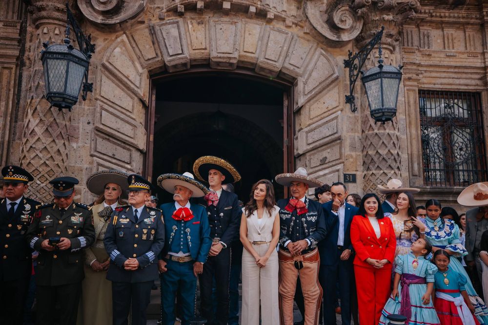 Participa Vero Delgadillo en Ceremonia Cívica por la Bandera de Jalisco y al Desfile de Charros 