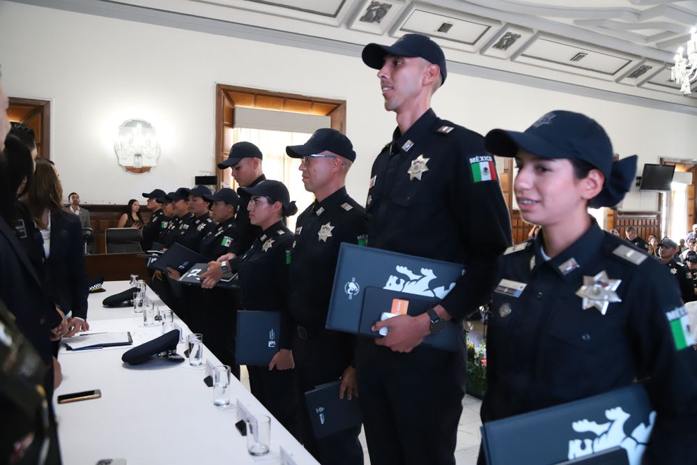 Encabeza Vero Delgadillo graduación de 73 nuevos policías