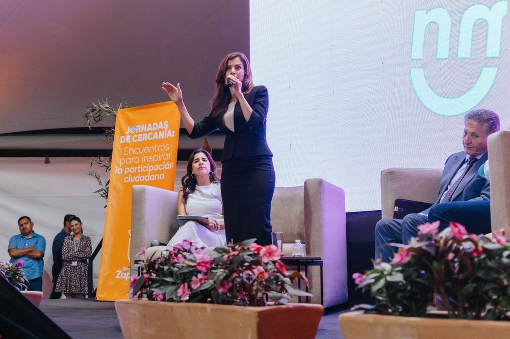 Presenta Vero Delgadillo modelo de corresponsabilidad y participación ciudadana en foro metropolitano, en el que estuvieron Juan José Frangie y Quirino Velázquez