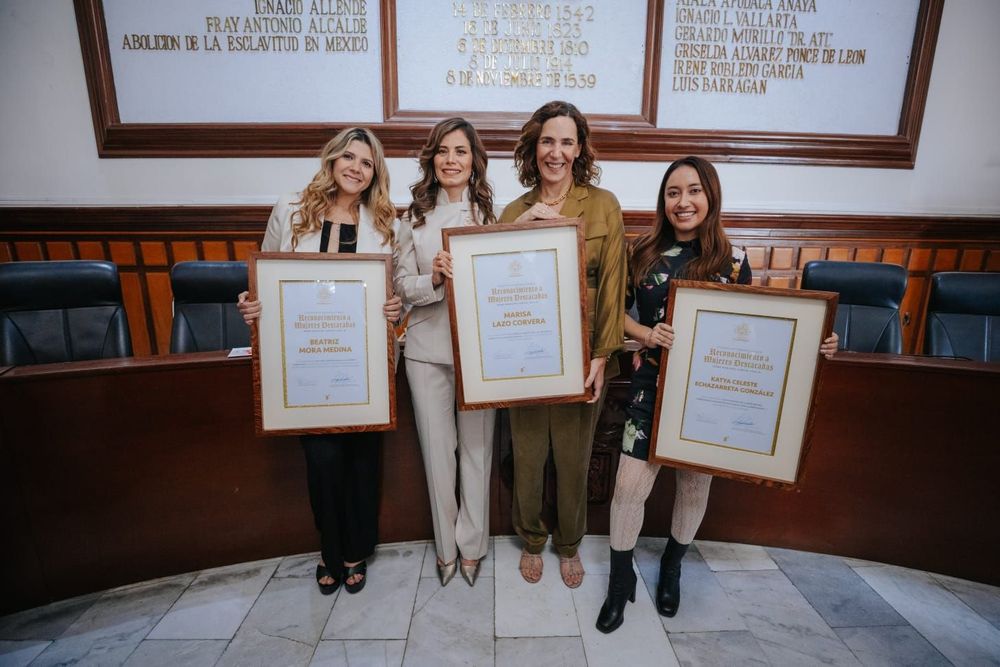 Reconoce Verónica Delgadillo a mujeres destacadas con el Premio Irene Robledo 