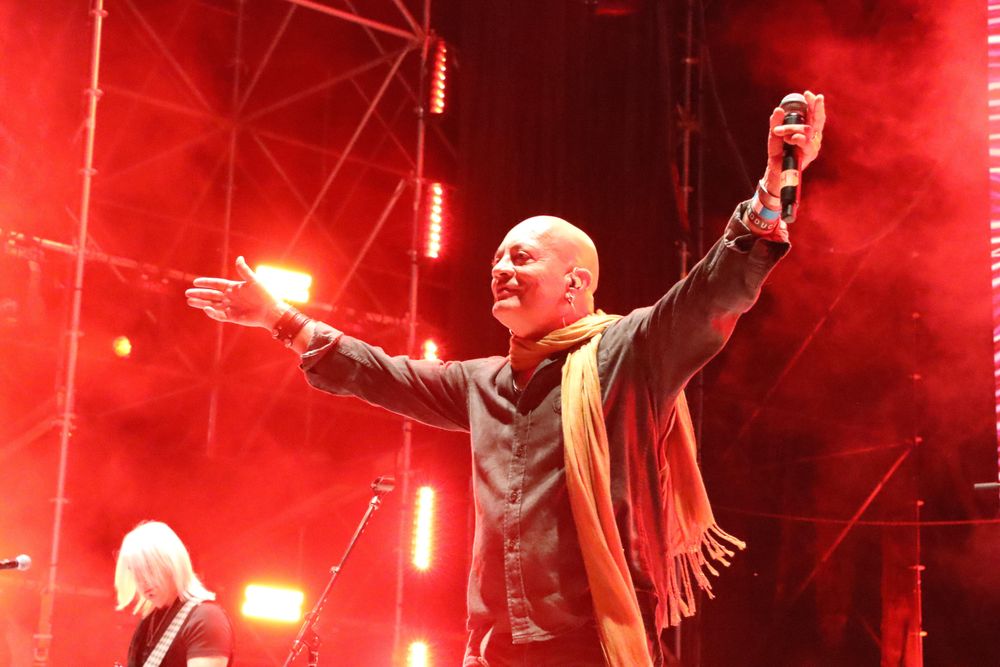 Disfrutan tapatías y tapatíos del rock de Suena la Perla en la Concha Acústica