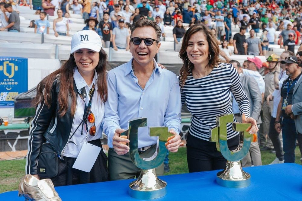 Asisten Vero Delgadillo y Pablo Lemus a la final de la Copa Jalisco