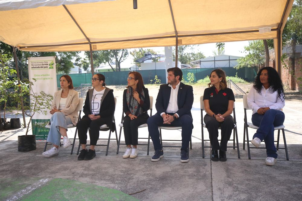 Reforesta DIF Guadalajara el Centro de Desarrollo Comunitario N° 6, en colaboración con Atlas FC y Bosque Urbano de Extra