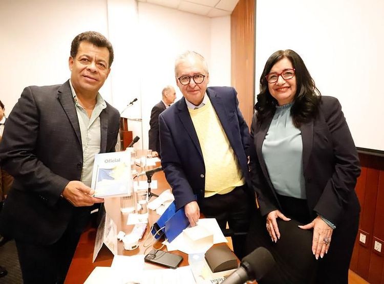 Asiste Francisco Ramírez a la presentación del libro ‘Heráldica Oficial del Estado de Jalisco y sus Municipios’