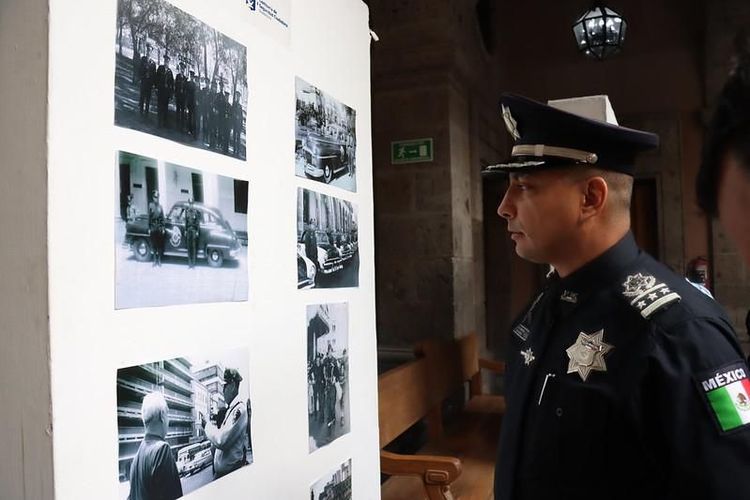 Inauguran galería fotográfica por 150 Aniversario de la Conformación de la Policía de Guadalajara