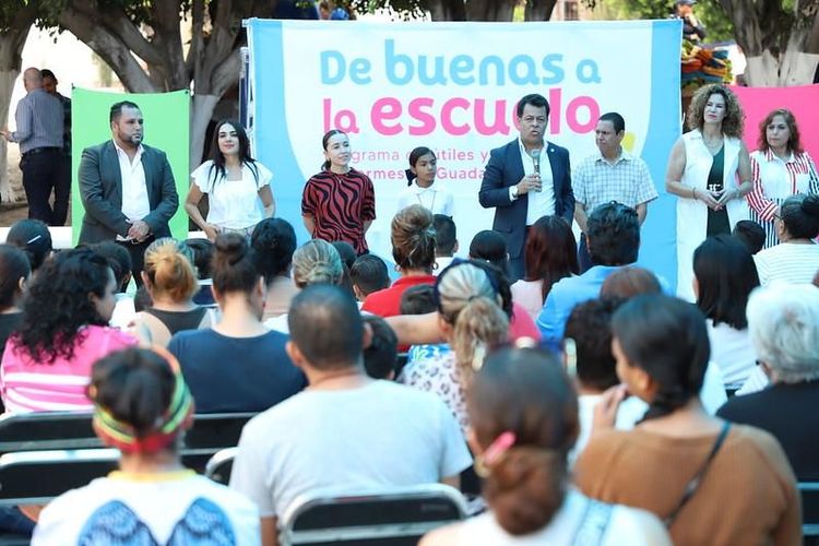 Llega ‘De Buenas a la Escuela’ a la colonia Huentitán El Bajo