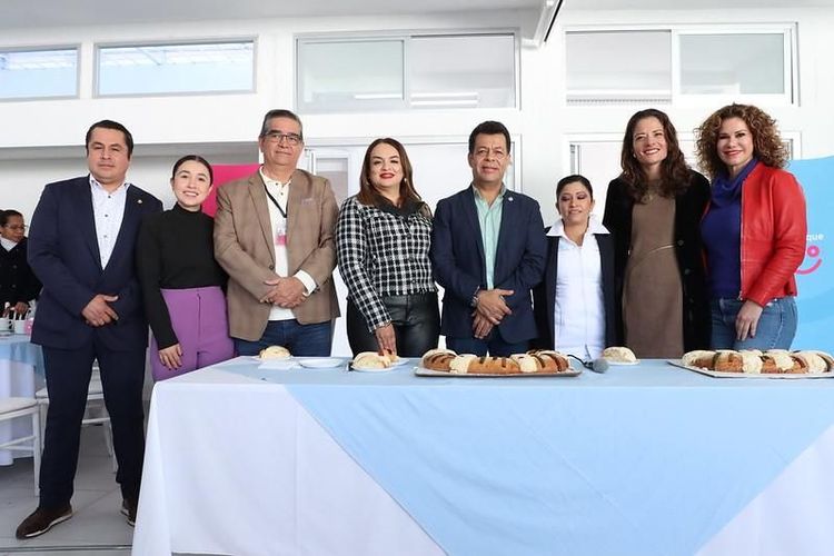 Celebra Guadalajara a enfermeras y enfermeros tapatíos