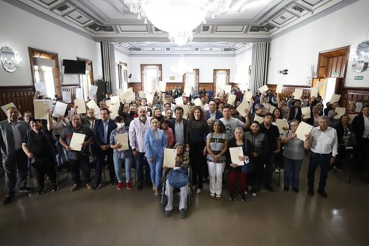 Dan certeza jurídica a familias tapatías sobre su patrimonio